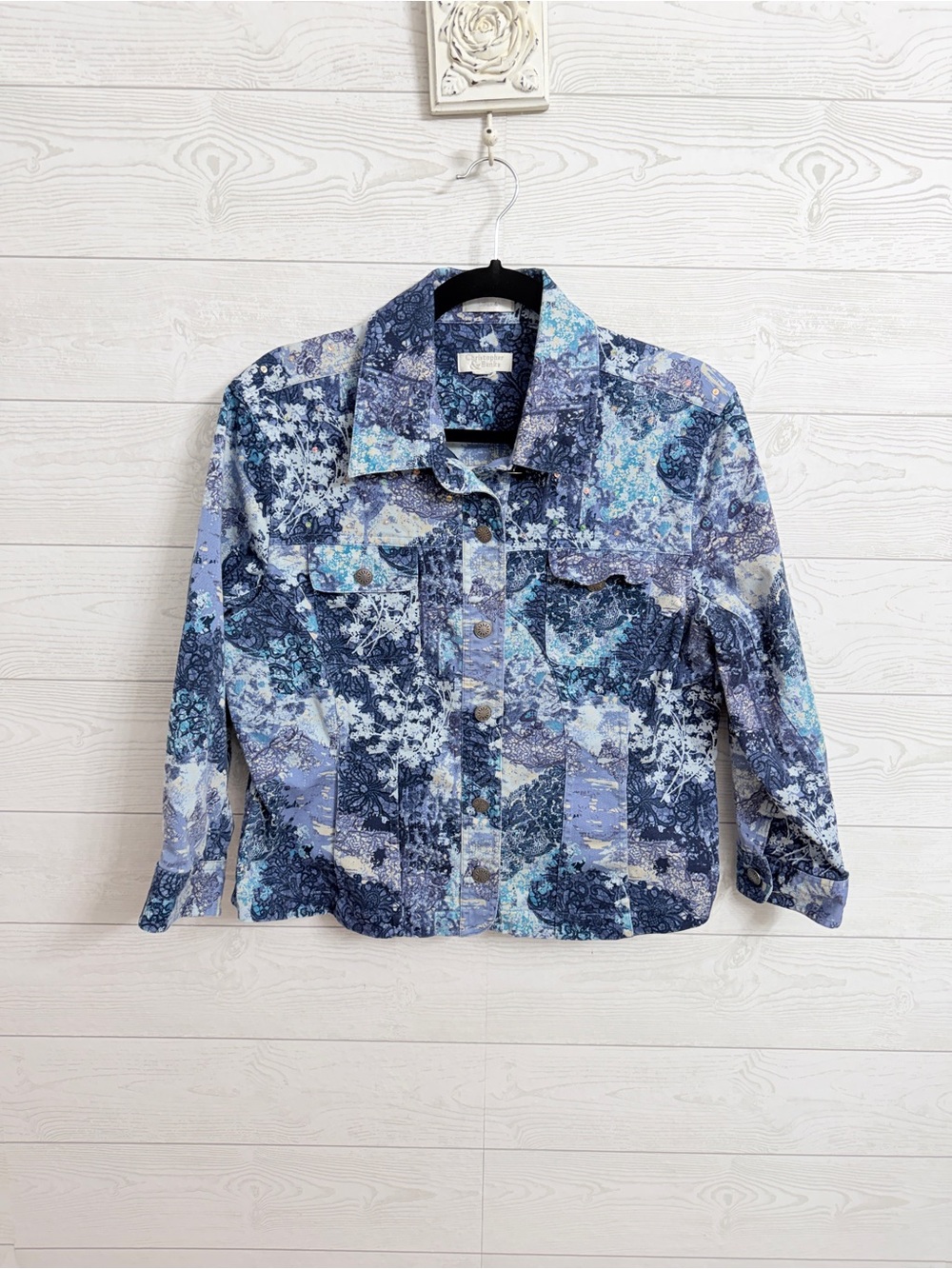 Christopher Banks Women’s Blue Floral Denim Jacket. Size L